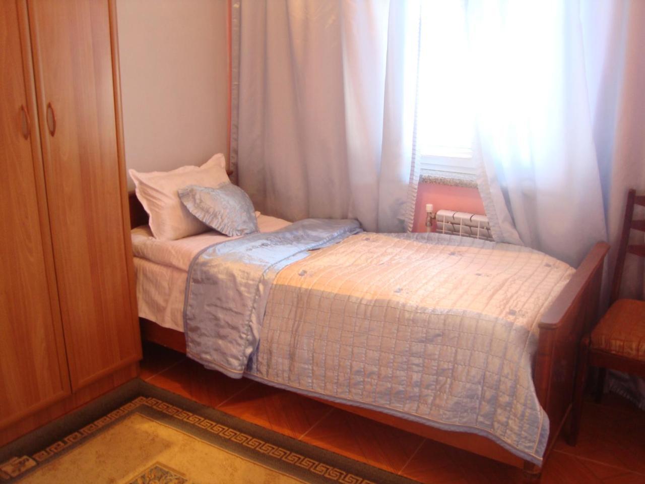 Apartment Narine 耶烈万 外观 照片